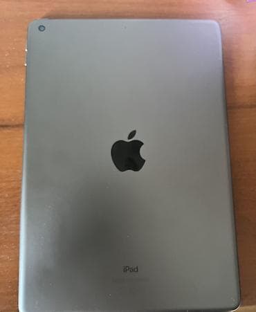 Apple iPad (Space Gray) planşeti - Model: iPad (Wi‑Fi), Home düyməli — 1