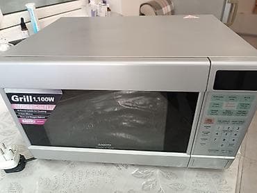 SANYO Cook ‘n’ Grill mikrodalğalı soba Xüsusiyyətlər: - 1 100 W güc