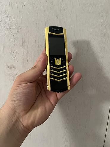 philips xenium 9@9u: Vertu — 3