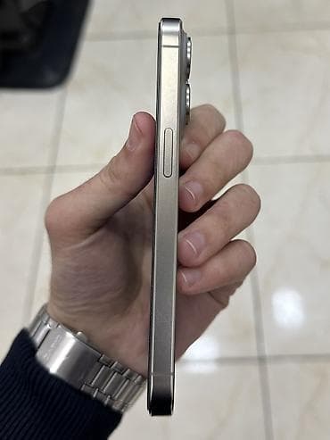 iphone se telefon: IPhone 15 Pro, 128 GB, Natural Titanium, Face ID — 4