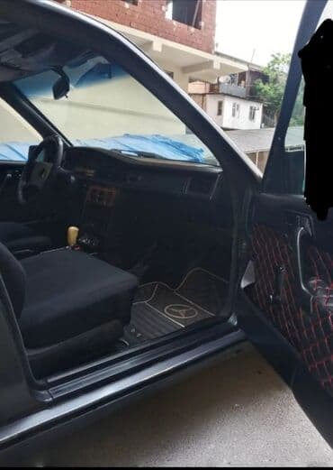 turbo az c class: Mercedes-Benz 190: 2 l | 1993 il Sedan — 7