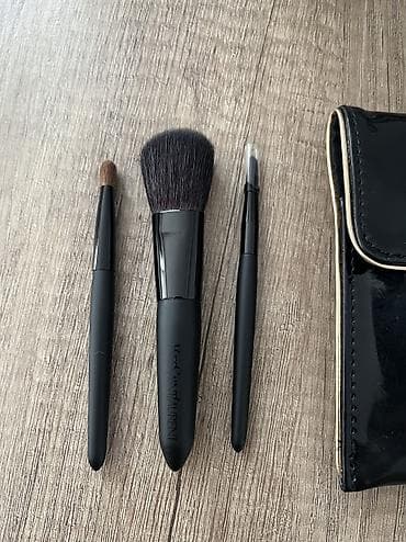 prada eynək: Набор кисточек YSL. Оригинал. Новый. В наборе 3 кисточки: -для румян — 6