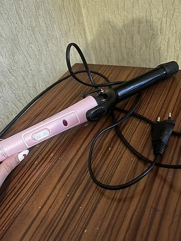 Saç burqası (saç üçün maşa) - Rəng: çəhrayı gövdə, qara isidici boru