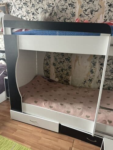 İki mərtəbəli uşaq çarpayısı - Rəng: ağ-qara kombinasiya -