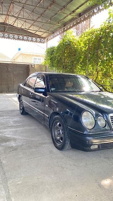 prado tekerleri type 1: Mercedes-Benz E 230: 2.3 l | 1996 il Sedan — 3