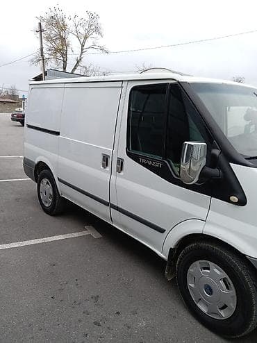 ford tourneo connect: Ford Transit yük furgonu - Gövdə: Ağ rəngli qapalı furgon, yan — 6