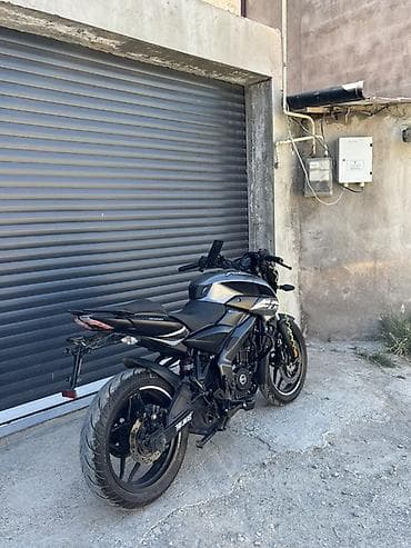 Bajaj - Pulsar NS200, 200 sm3, 2022 il, 31000 km — 5