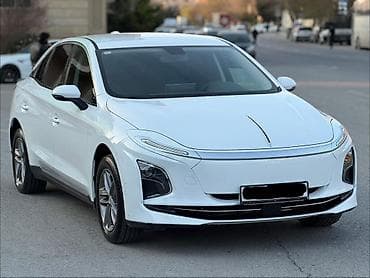 Продажа авто: Elektrik sedan – Hongqi E-QM5 - Kuzov: aerodinamik xəttlərə malik ağ — 2
