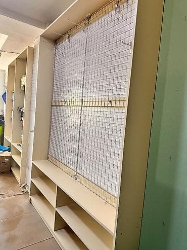 divar vitrini: Mağaza üçün vitrin stendi və şəbəkəli asma sistemi - Modul tipli — 3