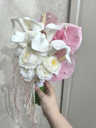 Buket güllər: Zərif gəlin buketi – klassik və romantik tərzdə. - Tərkibi: ağ kalla — 1