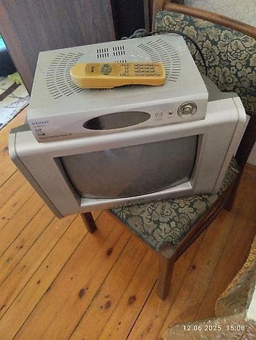 pianer dinamik: ZASS kineskop televizor + NEOSAT DVB-S peyk qəbuledicisi — 1