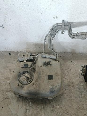 Hyundai Elantra Yanacaq çəni (benzin bakı)