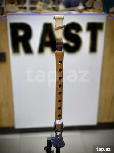 Balaban Rast musiqi alətləri mağazalar şəbəkəsi 3 ünvanda yerləşir; 1)