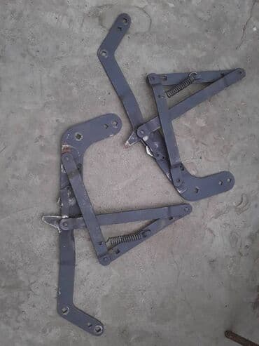 mebellər və qiymətləri: Açılıb yığılan mebel üçün ehtiyat hissəsi satılır. 2 ədəd var biri 20 — 3