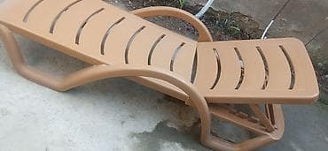 islemis mebeler: Plastik şezlong – tünd bej rəngdə, bağ, hovuz və çimərlik üçün rahat — 4