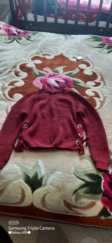 женские красные свитера: Кофты, свитеры — 1