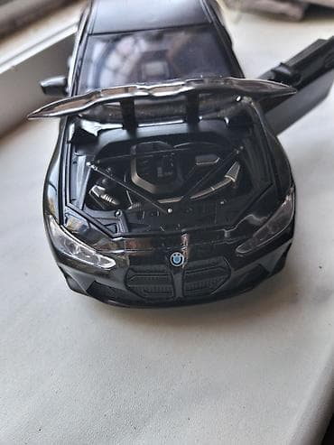 Искусство и коллекционирование: 1:32 Ölçüdə BMW M4 Modeli. bagaj kaput ve qapılar açılır. incə — 4