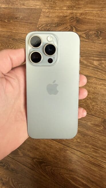 işlenmiş kameralar: IPhone 15 Pro, 128 GB, Gümüşü, Simsiz şarj, Face ID — 2