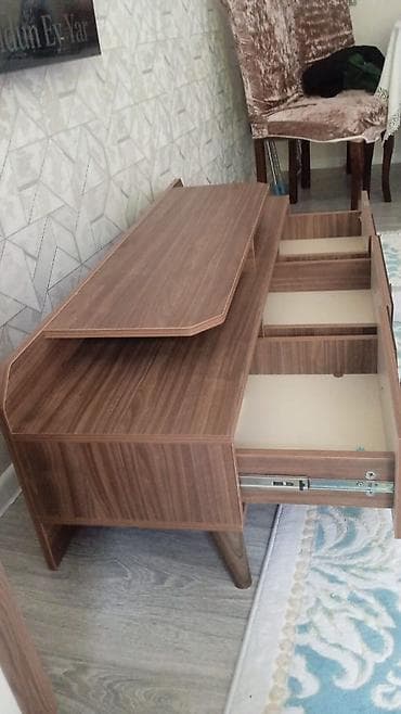 Düz TV altlığı, Polkalı, Laminat — 2