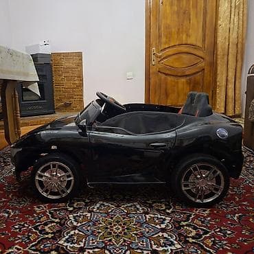 elekt: Uşaq üçün elektrikli avtomobil – Maserati üslubunda, qara rəng — 7