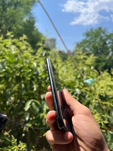 iphone 12 adapter: IPhone 11 Pro, 256 GB, Space Gray, Simsiz şarj — 2