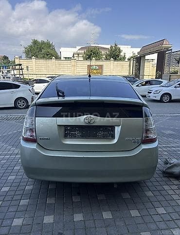 bmw e60 m: Toyota Prius: 1.5 l | 2007 il Hetçbek — 4