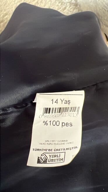 kişi ucun klassik qara kostyum: Kostyumlar — 3