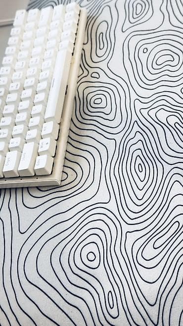 Qələmlər: Böyük ölçülü masaüstü mousepad - Rəng/Naqiş: Ağ fon üzərində kontur — 2