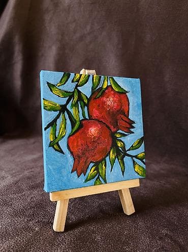 “Narlar”
Mini kətan, molbertlə
10x10sm
Çatdırılma pulsuz