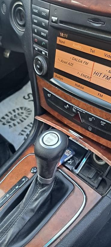 mercedes s600: Mercedes-Benz E 230: 2.5 l | 2008 il Sedan — 7