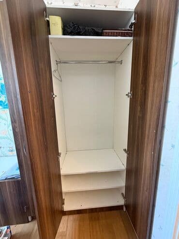 Oğlan və qız üçün, İşlənmiş, 3 qapılı, Açılan, Düz dolab