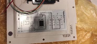 fly q110 tv: ORETA video-domofon dəsti - Daxili monitor: rəngli sensor ekranlı — 3