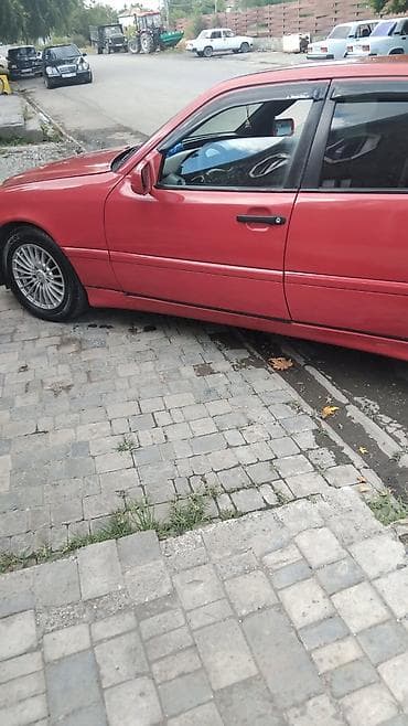 maşın satış: Mercedes-Benz 220: 2.2 l | 1995 il Sedan — 2