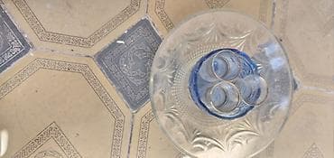 balaca tort sekilleri: - 1 ədəd iri, şəffaf şüşədən budaq və romb naxışlı meyvə/salatyönlük — 6