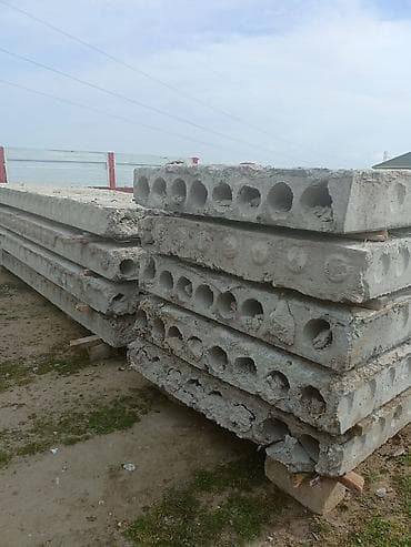 Beton paneller usten cixma saz veziyetde.her olcude var.catdirilma ve — 3