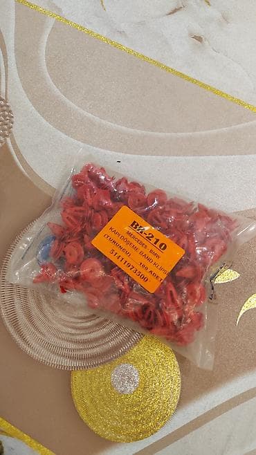 Крепежные изделия: Məhsul: Avtomobil plastik bərkidici klipslər (panjur və davlumbaz — 6