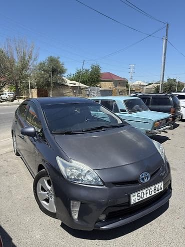 prado qapi: Toyota Prius: 1.8 l | 2012 il Hetçbek — 1