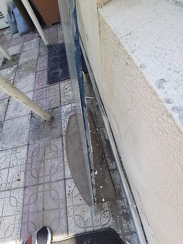 Şüşə panel – iri ölçülü, düzbucaqlı formalı, bir küncü kəsikdir — 2