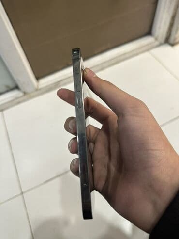 duyu bişirən: IPhone 12 Pro, Space Gray, Face ID — 2