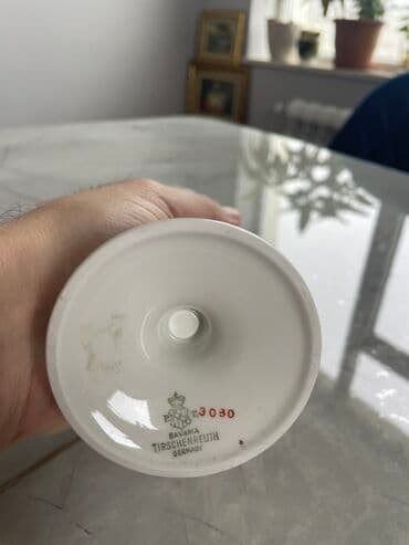 kala gul: Bir vaza, Farfor — 2