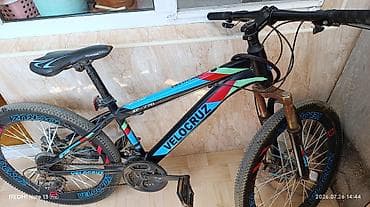 Velocruz velosipedi - Çərçivə: yüngül alaşımlı, qara-mavi-qırmızı — 3