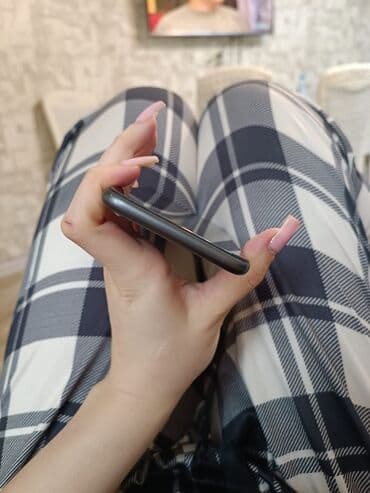 Fly: IPhone 11, Черный — 3