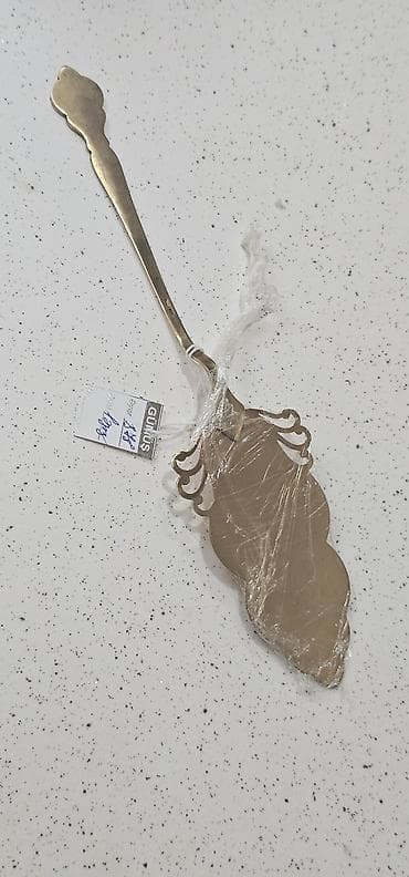 restoran aksesuarları: Gumus qasig tort qasigi -gumus: 875 prob ( damğalı metal, qızılı — 5