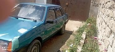 VAZ 21099 sedan - Kuzov: 4 qapılı sedan, mavi rəng. Ön kapot və