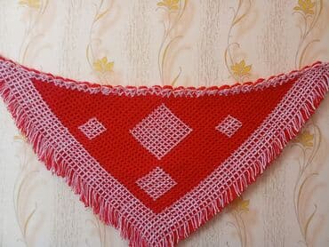 Hicab: Qırmızı üçbucaq formalı əl işi şal - Material: yumşaq iplik (qırmızı — 1