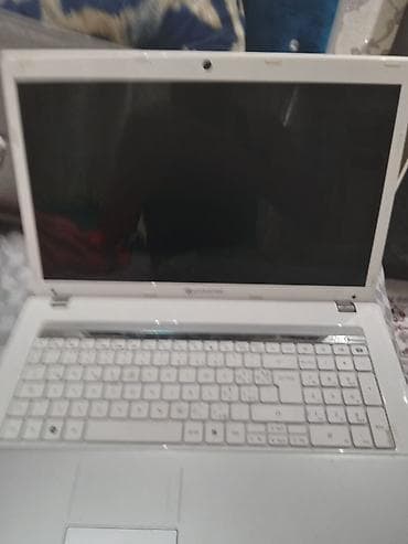 islenmis iphone 11: Packard Bell noutbuk - Korpusu ağ rəngdə, parlaq örtüklü - 15–16 düym — 1
