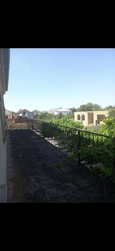 🏡 Saray qəsəbəsində həyət evi satılır! 📍 Saray qəsəbəsi 🏠 5 otaq 🌳 13 — 3