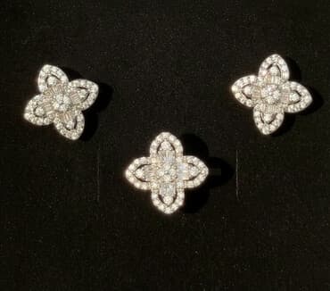 Dəstə daxildir: Sırğa, Üzük, Gümüş, 925 Əyar lalafo.az -da Dəstə daxildir: Sırğa, Üzük, Gümüş, 925 Əyar