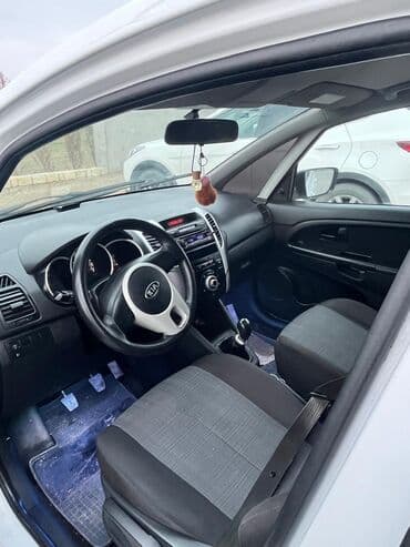 фольксваген поло новый кузов комплектации и цены: Model: Kia Venga, ağ rəng, 5 qapılı hatchback. Xüsusiyyətlər və — 5