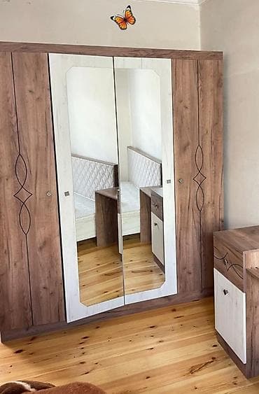 SAMİRƏ🦋 Dolab satilir. Enbavudundu. *Qiymeti 200 Azn.* Unvan